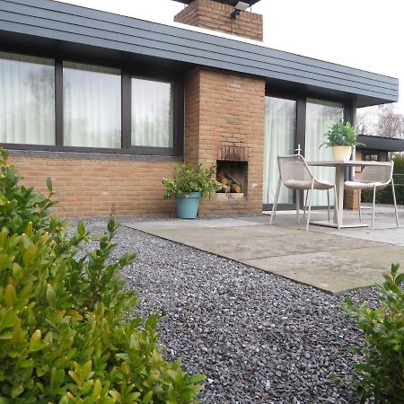 Gerenoveerd Huisje Gelegen Aan Water Bij Bos Villa Lanaken Exteriör bild