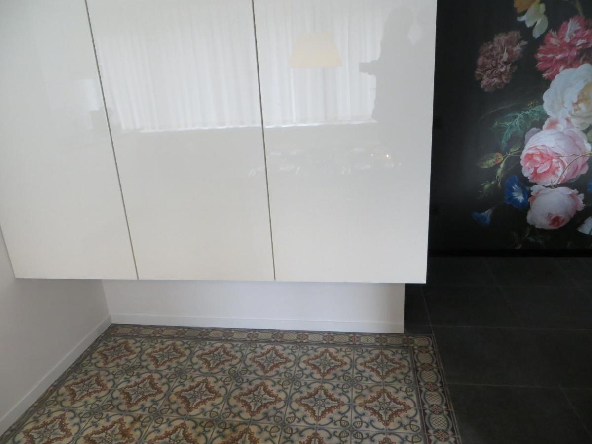 Gerenoveerd Huisje Gelegen Aan Water Bij Bos Villa Lanaken Exteriör bild